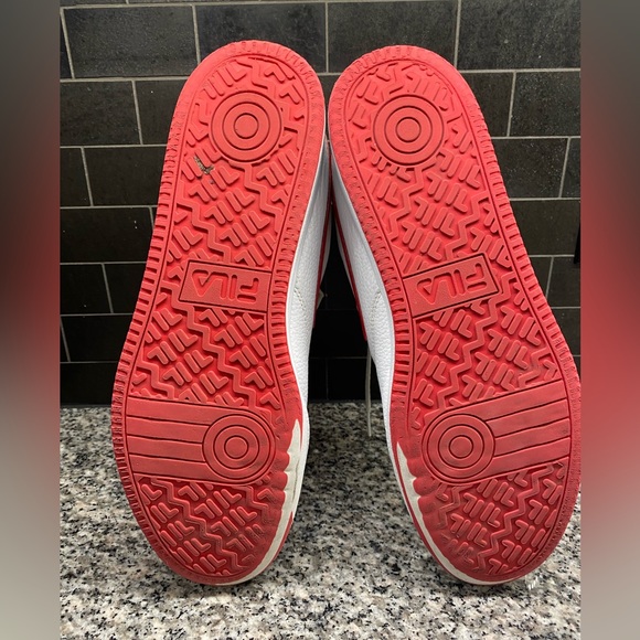 Men Fila size 13 - Picture 8 of 8